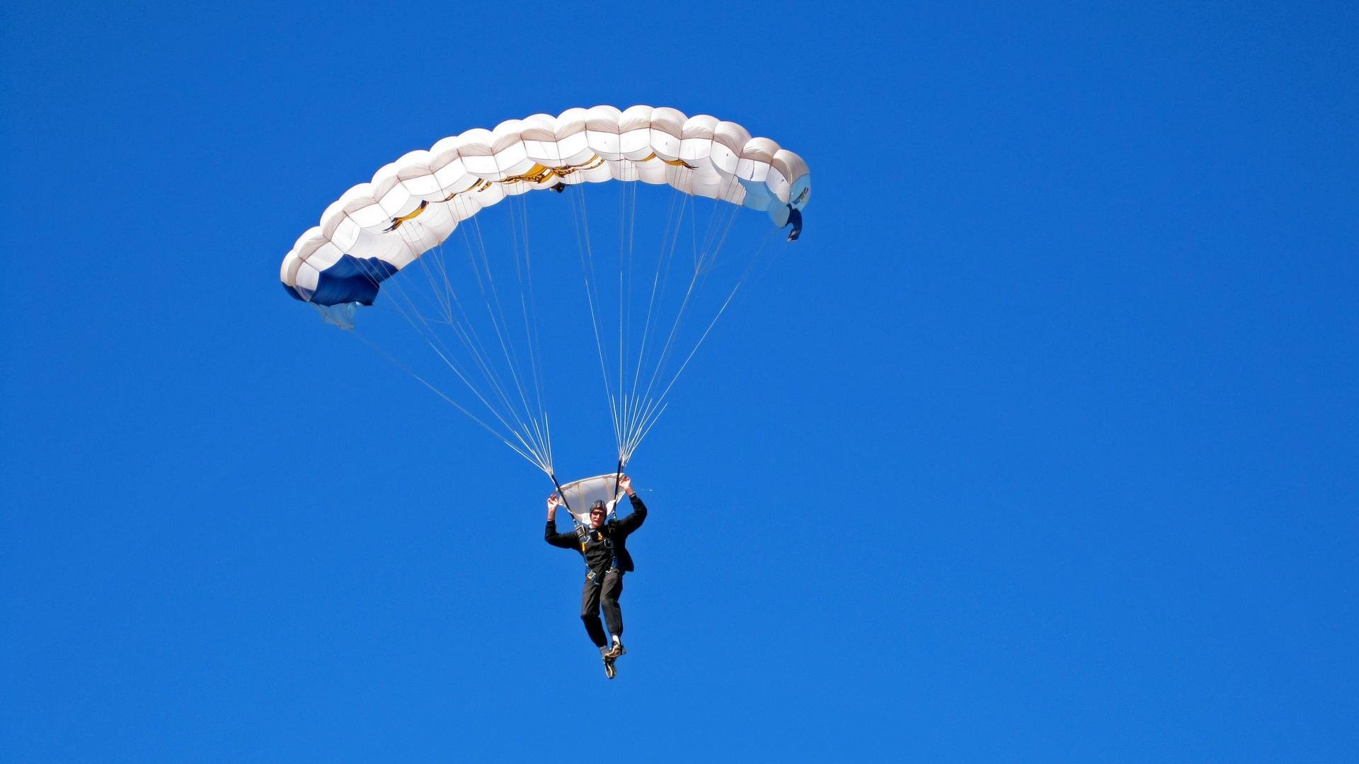 kaiyun sports app-环游世界的冒险:WRC带你领略五大洲的极限赛道